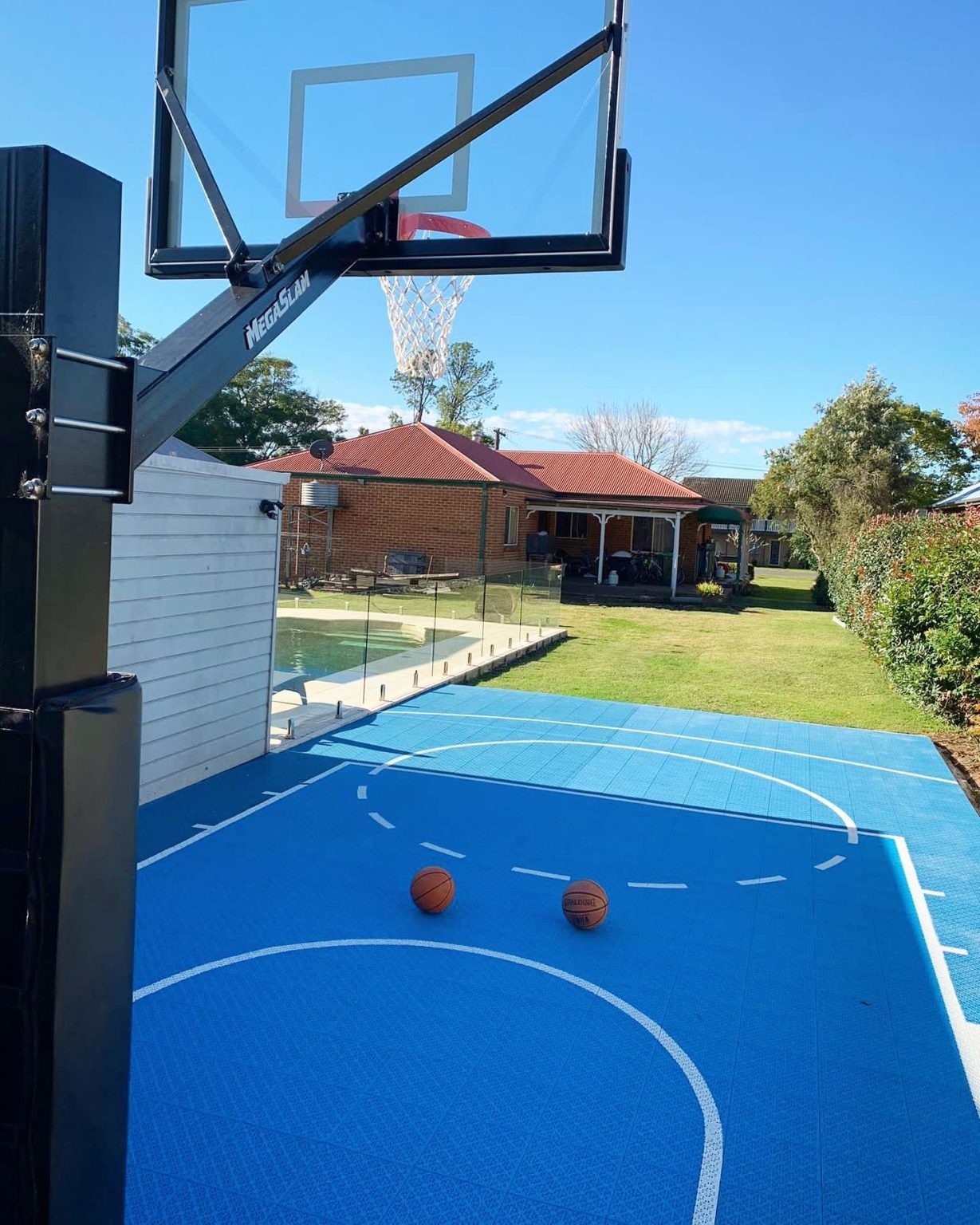 Outdoor Sport Court Tiles - أرضية رياضية ذكية قابلة للتركيب من
